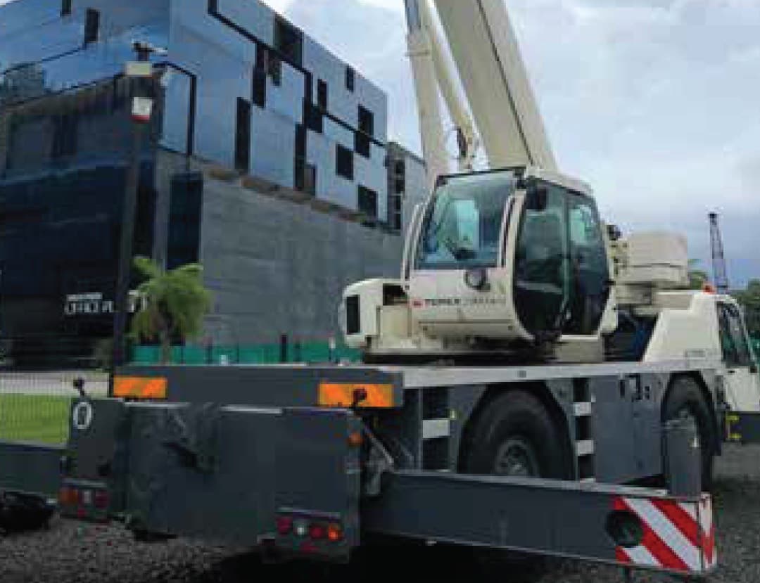 Grúa telescópica Terex AC35L de 40 toneladas para izaje pesado